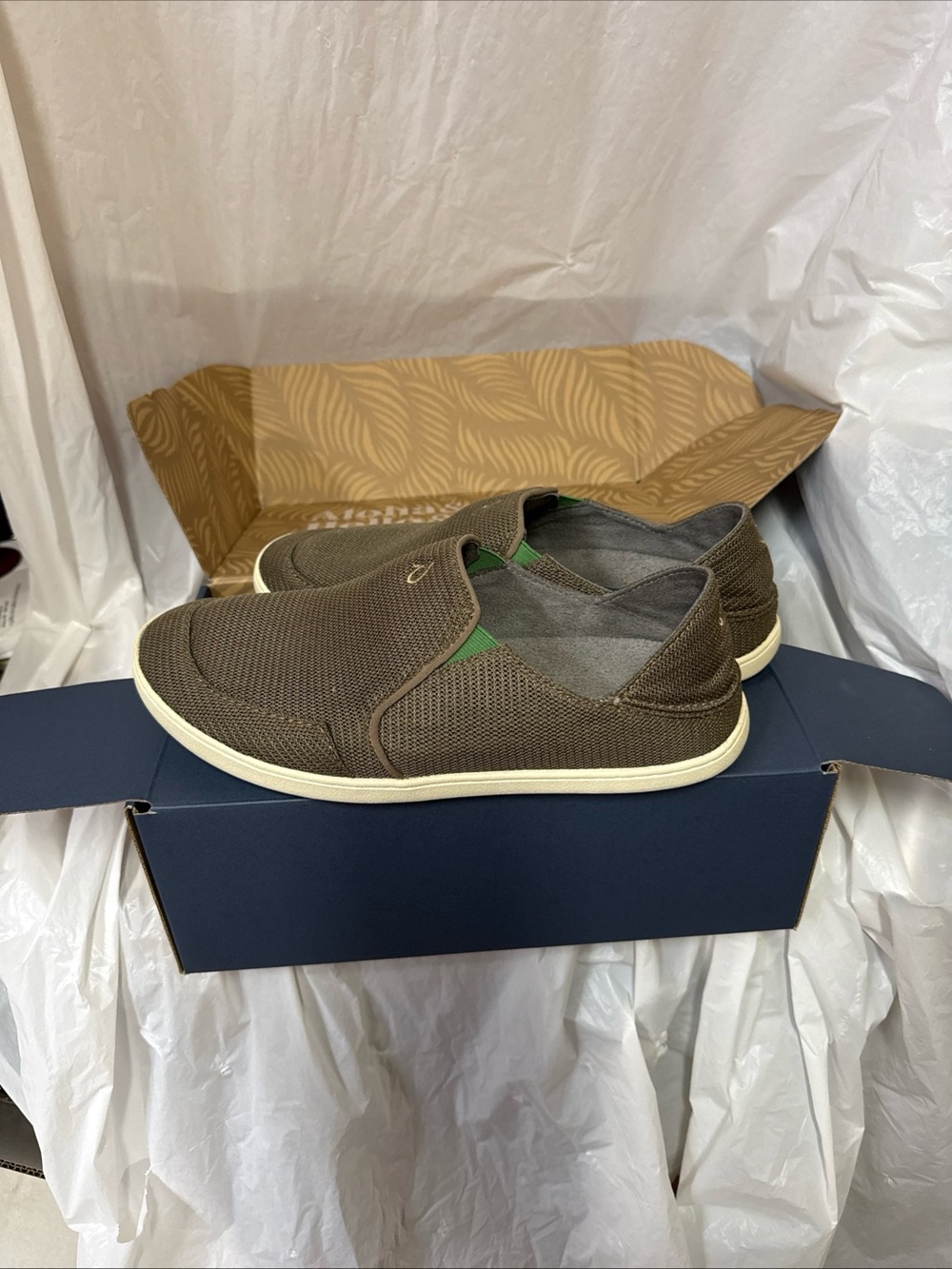 Men's Olukai Slip-On Mesh Loafers in Brown worn twice. Size 10
